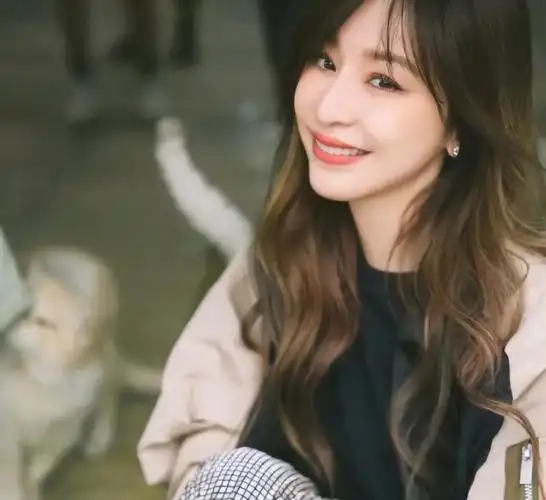 王心凌凭《爱你》再次走红,甜美可爱似少女,真实学历却不一般_腾讯