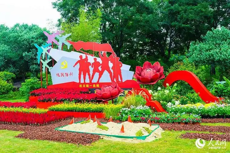 福建福州沙滩公园新添红色风景线花境景观好壮观