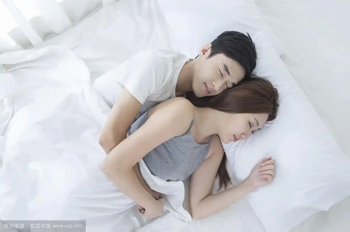 情侣,睡觉