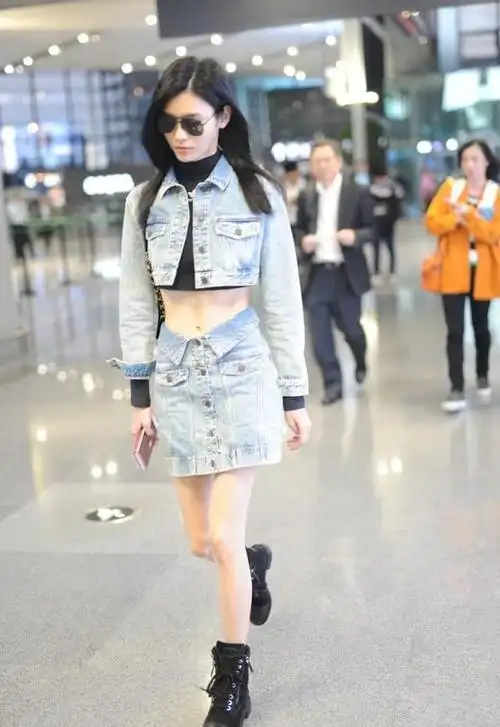 奚梦瑶超模范没咋变身高这么高还要穿着短款外套大长腿好晃眼