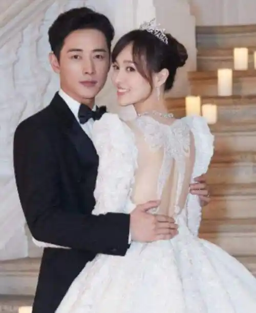 有种"整容"叫唐嫣结婚,老公罗晋变化不大,她却像换了个人_角色_家庭