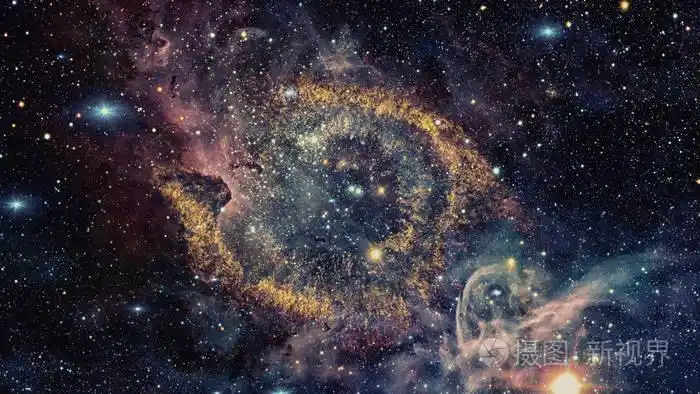 螺旋星云是位于水瓶座大型行星状星云.