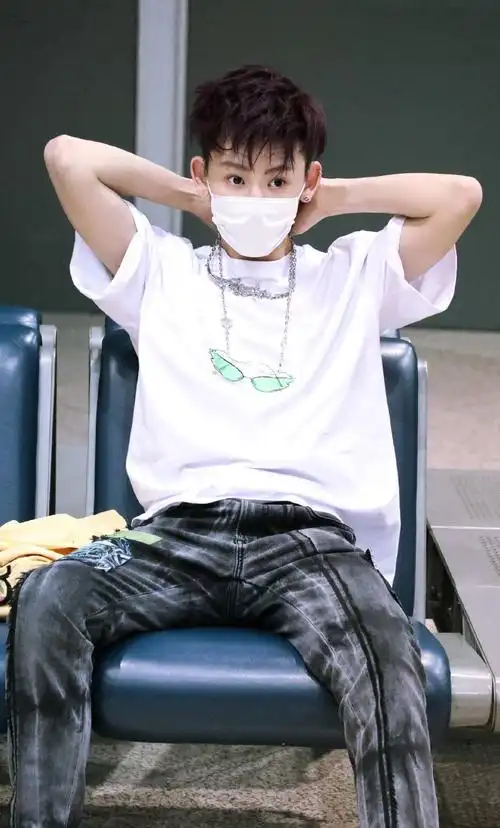 2021年小鬼王琳凯行程合集