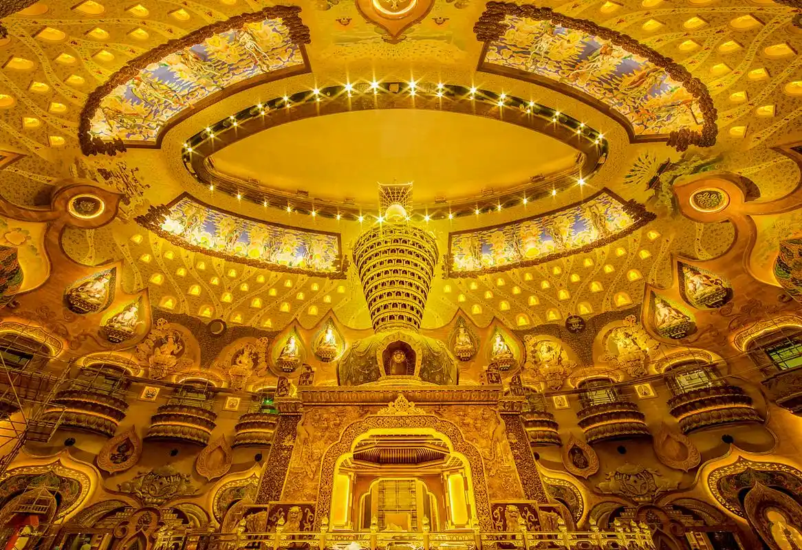 又称"兜率宫",是佛教中的一个神话概念,是位于须弥山顶上的一座宫殿