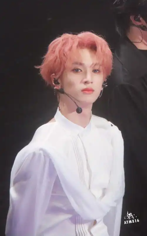 严浩翔超话78#严浩翔楼非楼演唱会#  我感到宇宙正在流动,在你的