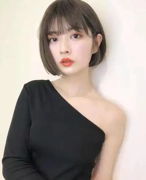 脸大脸圆适合什么发型?四个实用的瘦脸发型,时尚洋气又显脸小