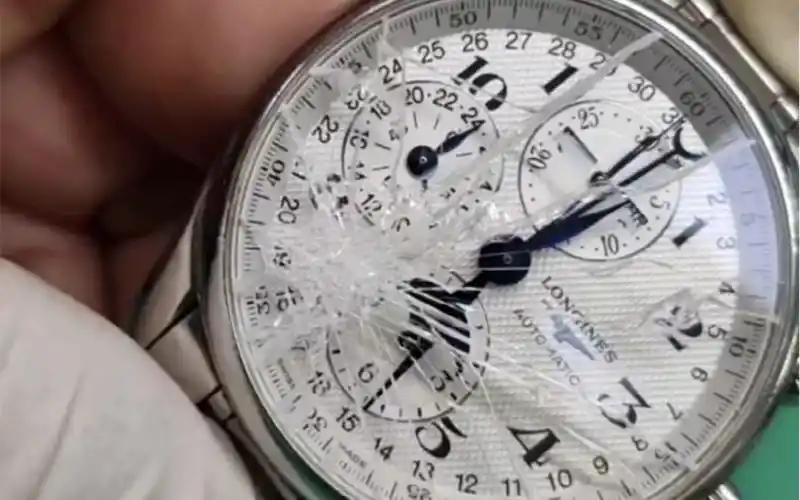 浪琴月相手表表镜摔碎更换加清洗保养