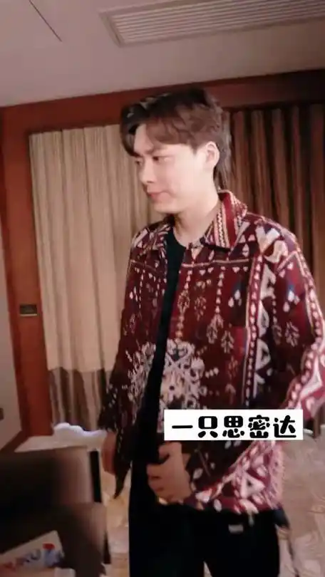 99"好温柔啊@李易峰#峰回路转冲冲冲#疯疯爱峰峰已疯疯的微博视频