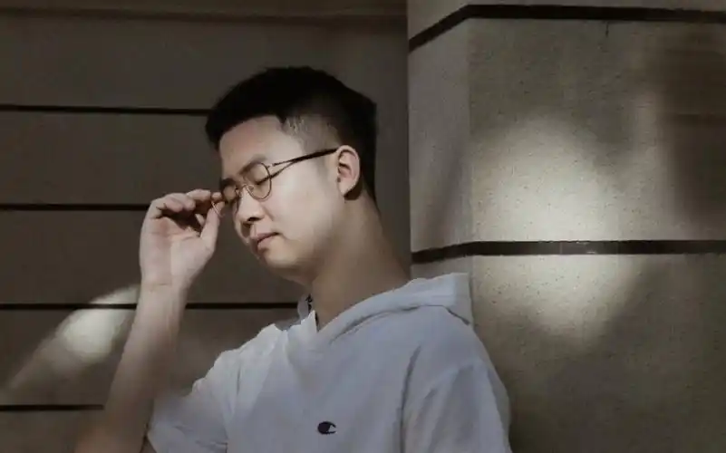 10直播,朗诵《对衰老的回答》