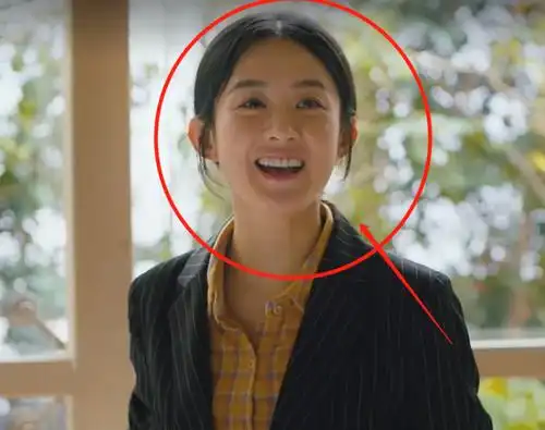 33岁赵丽颖产后超霸气,失去少女感的脸好真实,素颜出演新角色