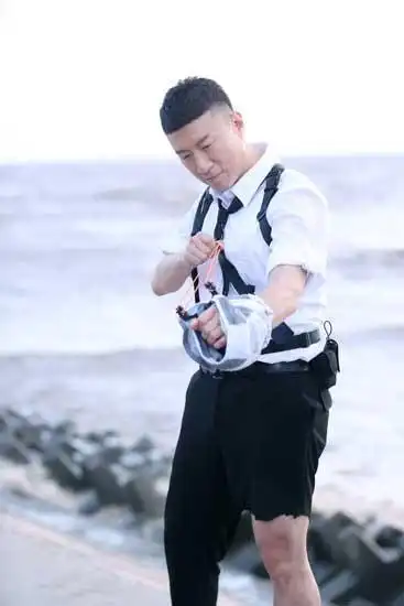 复仇者集结"扫雷" 孙红雷被虐改邪归正