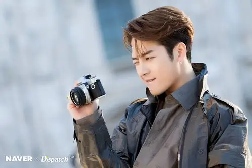 got7王嘉尔米兰时尚大片公开侧颜精致引迷妹惊呼我可以组图