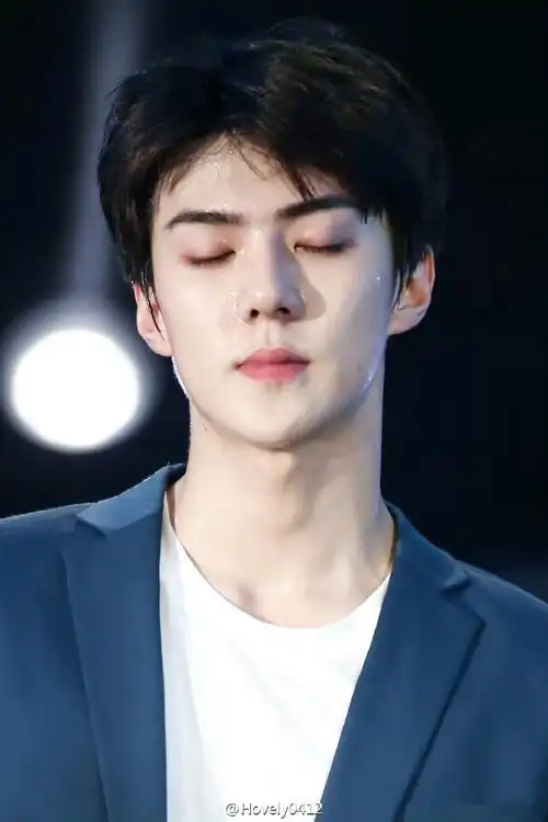 不吃妆造的明星##吴世勋