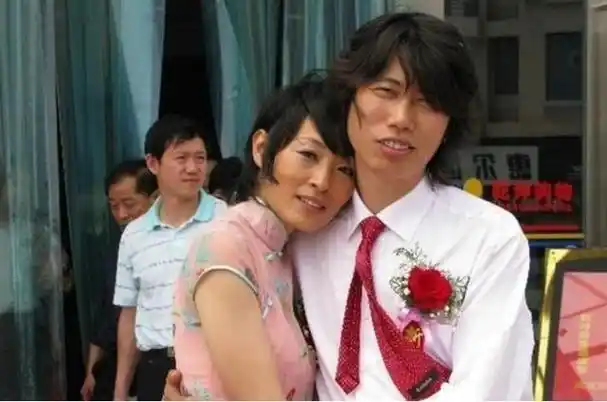 回顾以为他们退出歌坛,不料早已悄然离世,再也见不到的5位歌星