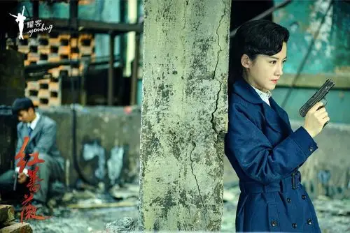 本周,电视剧《红蔷薇》即将收官,亲人反目,险情迭生,"红蔷薇"终将如何