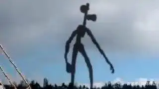 「scp-汽笛人」身体由金属杆和警笛组成,用声音杀死的人不计其数