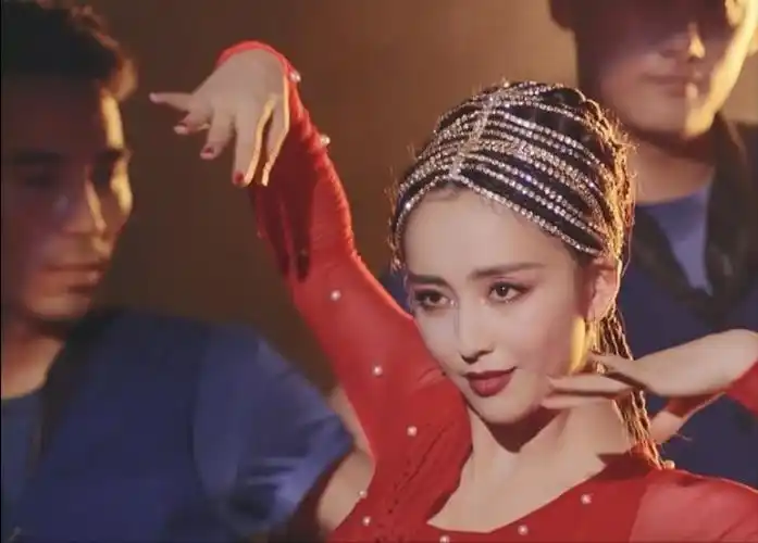 佟丽娅参加过的山东综艺节目佟丽娅新综艺首播