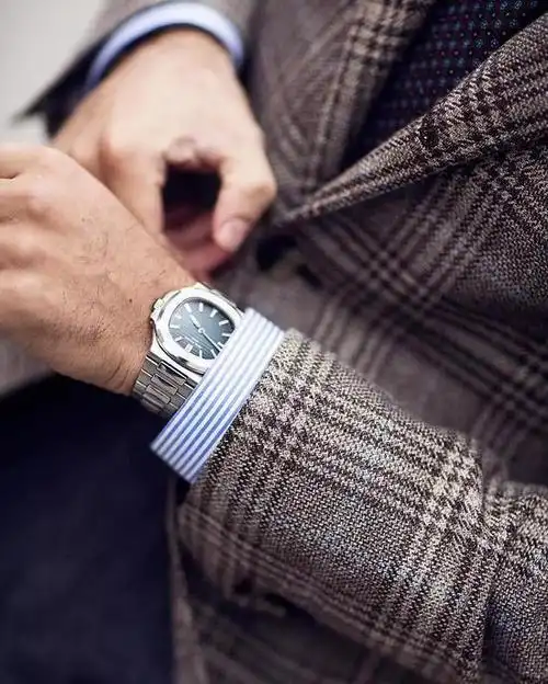 戴手表的人似乎又多起来了,其中的情感意义不言而喻