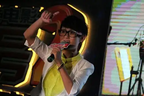 2011年那场快女混战作为冠军的她竟然成了最大的受害者