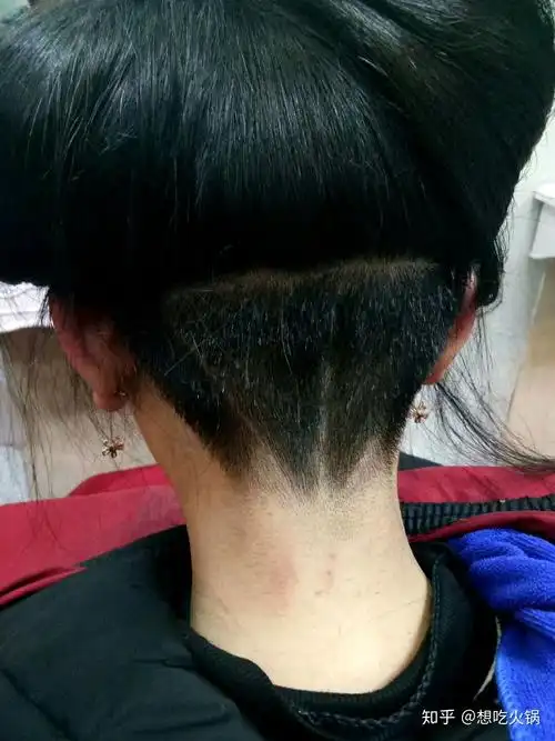 你们觉得女生把脑袋后面的头发剃了怎么样
