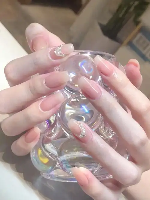 美甲分享简单又大气懒看