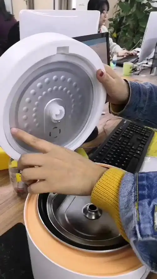 电饭煲盖子拆卸视频
