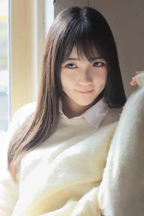 p>赵嘉敏,1998年7月22日出生于广东省深圳市,中国内地女演员,歌手