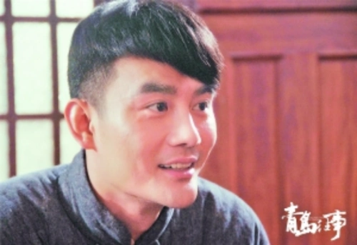 《青岛往事》王凯搭档黄渤 新电影将跟成龙合作_内地剧_电视-超级明星