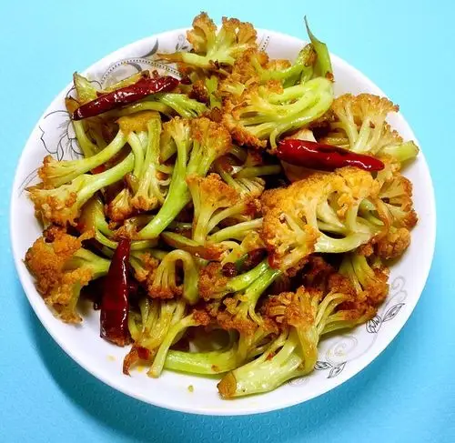 安狸要加油做的很"浪费"米饭的家常菜之一-------干锅菜花