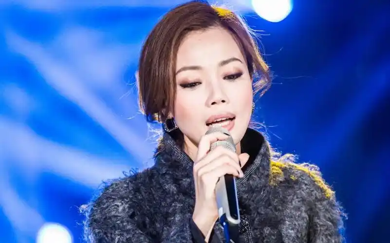 《我是歌手4》补位歌手容祖儿剧照桌面壁纸 - 第1张