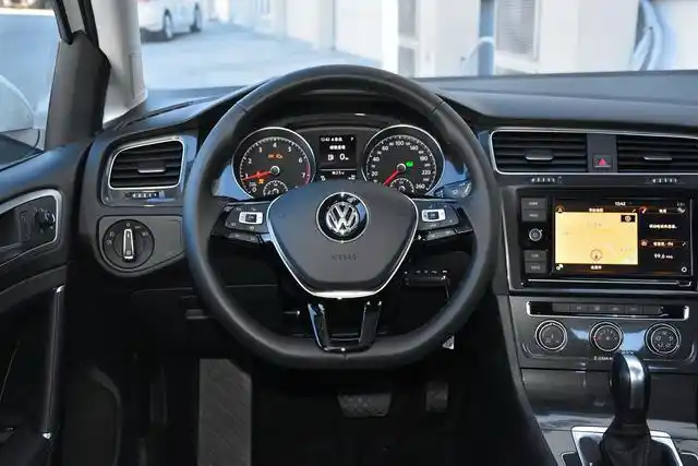 2019款高尔夫1.4t自动舒适型280tsi