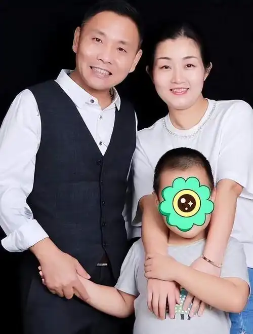 著名歌手祁隆遭遇前妻乐凡实名举报指控婚内出轨多次家暴自己