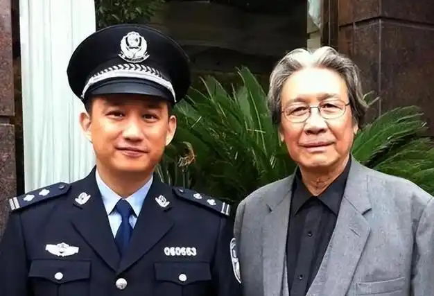 原来他们是亲父子,看似八竿子打不着,但长相骗不了人|黄磊|杜淳|刘能