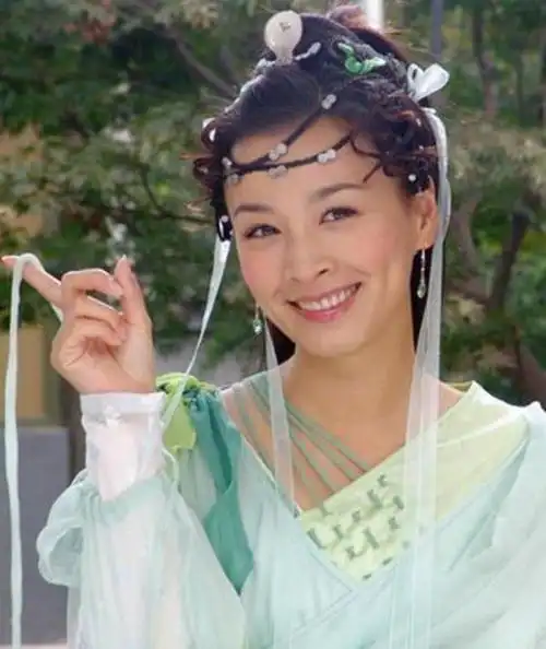 张庭和林瑞阳都是台湾人,张庭小时候家境很不好,他们家有五个小孩,而