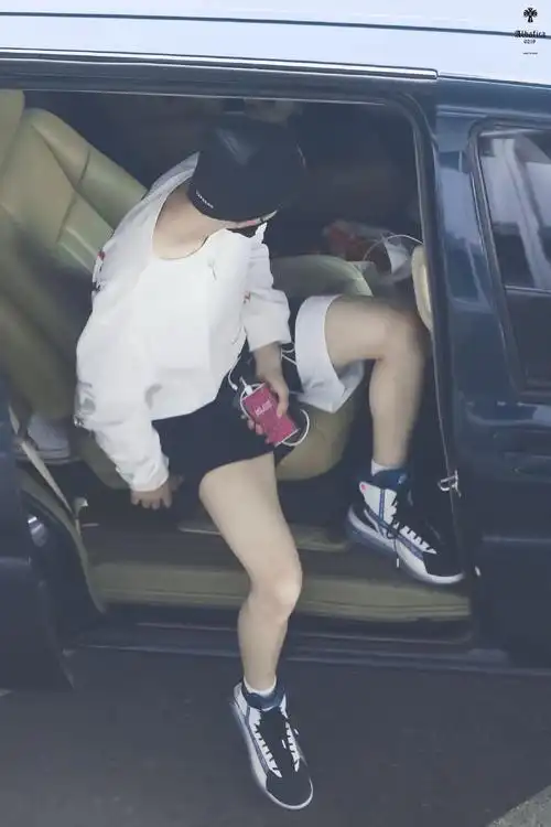 黄明昊是名副其实的腿精吧