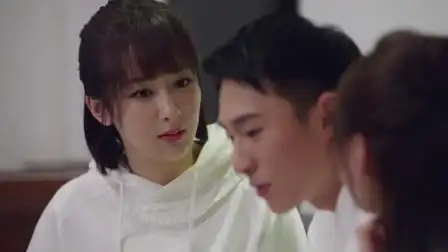 亲爱的热爱的:韩商言艾情是一对,佟年听到这个瓜,失落了