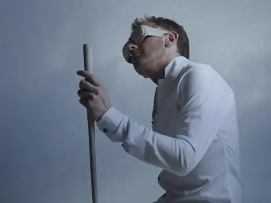 盲人智能眼镜能把视频转化为声音