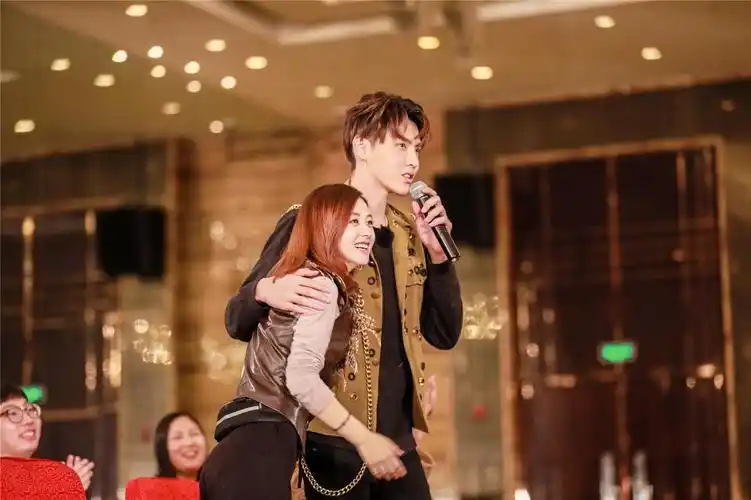 关于想你吴亦凡赵丽颖mp3的配图及描述