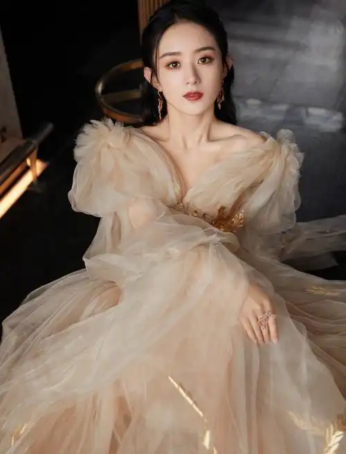 赵丽颖粉丝罗列男方12项缺点抽奖庆祝离婚这是有多嫌弃冯绍峰