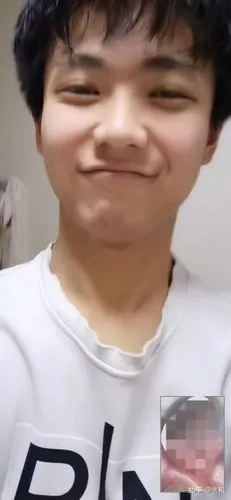 没什么只是想找个地方放男朋友照片