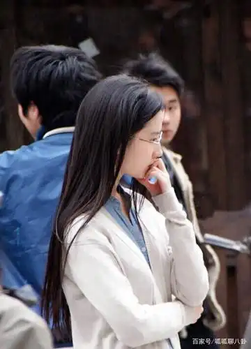 高马尾侧颜杀!来看刘亦菲素颜上镜,这样的状态你给打多少分?