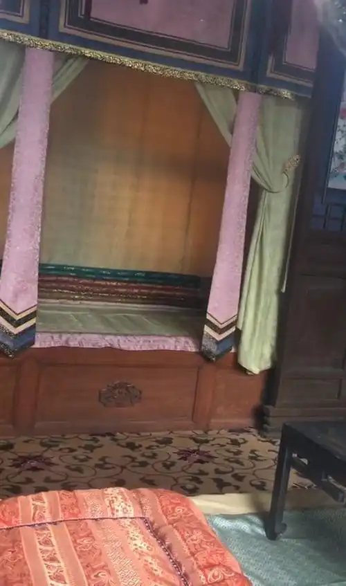 故宫中慈禧皇太后卧寝,室内破败陈旧,网友:昔日辉煌已经不在