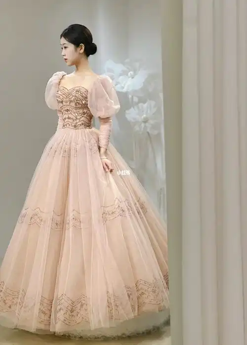 少女感的浪漫粉色晚礼服 锦州婚纱敬酒服