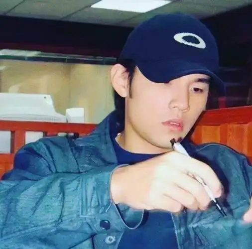 周杰伦高颜值老照片,铁粉们爱吗!