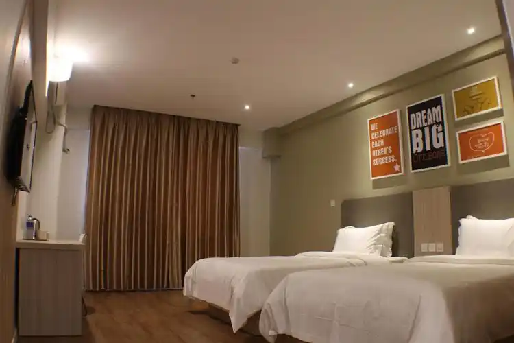 汉庭酒店中山小榄店 (hanting hotel zhongshan xiaolan jucheng