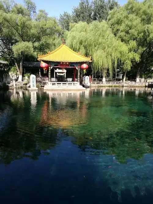 主角上场!三个泉眼,咕咕冒水