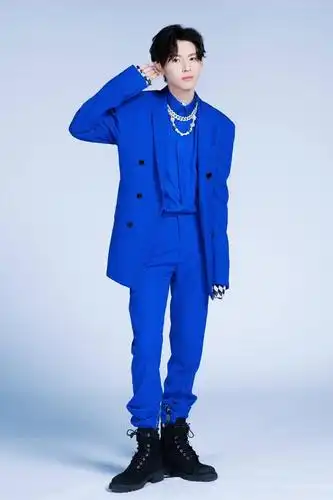 小鬼"蓝"朋友写真大片公开 谁来解读一下鸽王的"咕咕咕"暗号