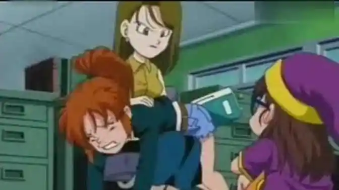 打屁股动漫「高清」