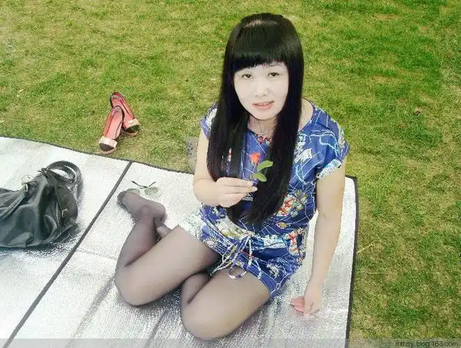 爱拍照的博友黑妹 - 全身作品/裸足大本营 - 大中华·摩登时代