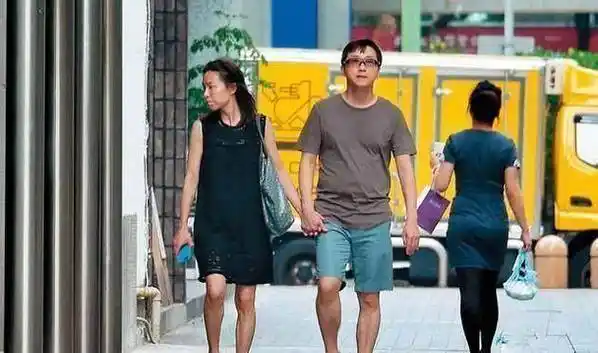 再度寻找到爱情的庾澄庆秀恩爱的频率有点高_张嘉欣_伊能静_吴莫愁